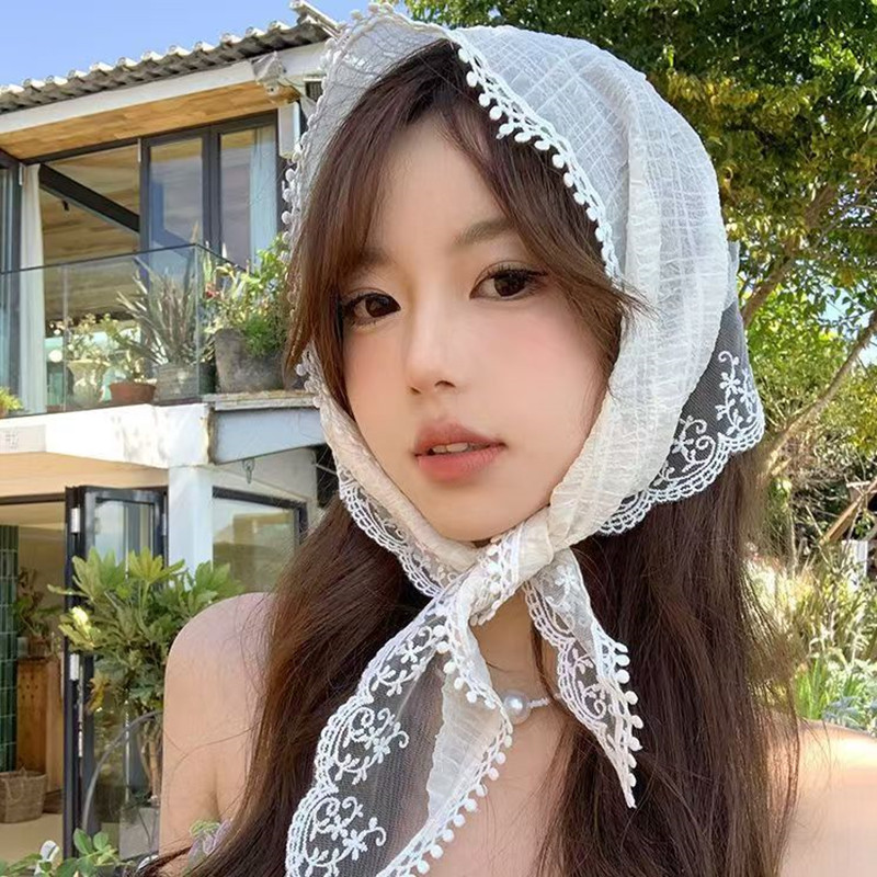 French Chic Alice White Lace T - Travel Accessories Aesthetic recensione e prezzo