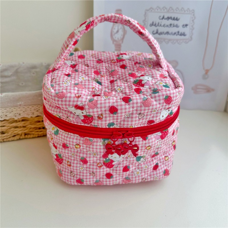 Hello Kitty Cartoon Printed Qu - Travel Accessories Needed recensione e prezzo