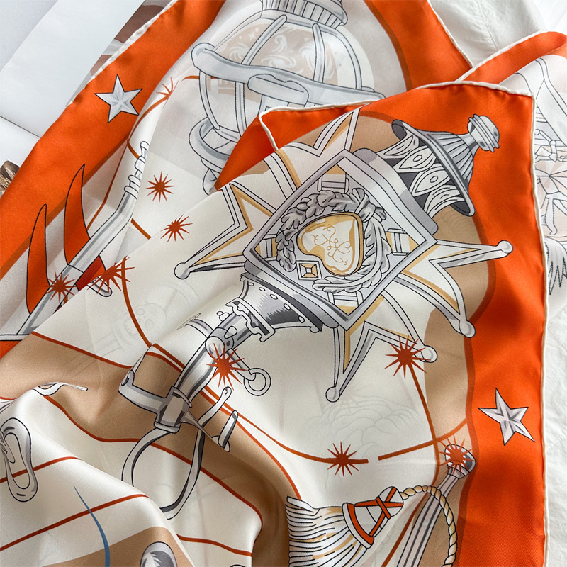 Luxury Brand Scarf Large Silk  - Travel Access recensione e prezzo