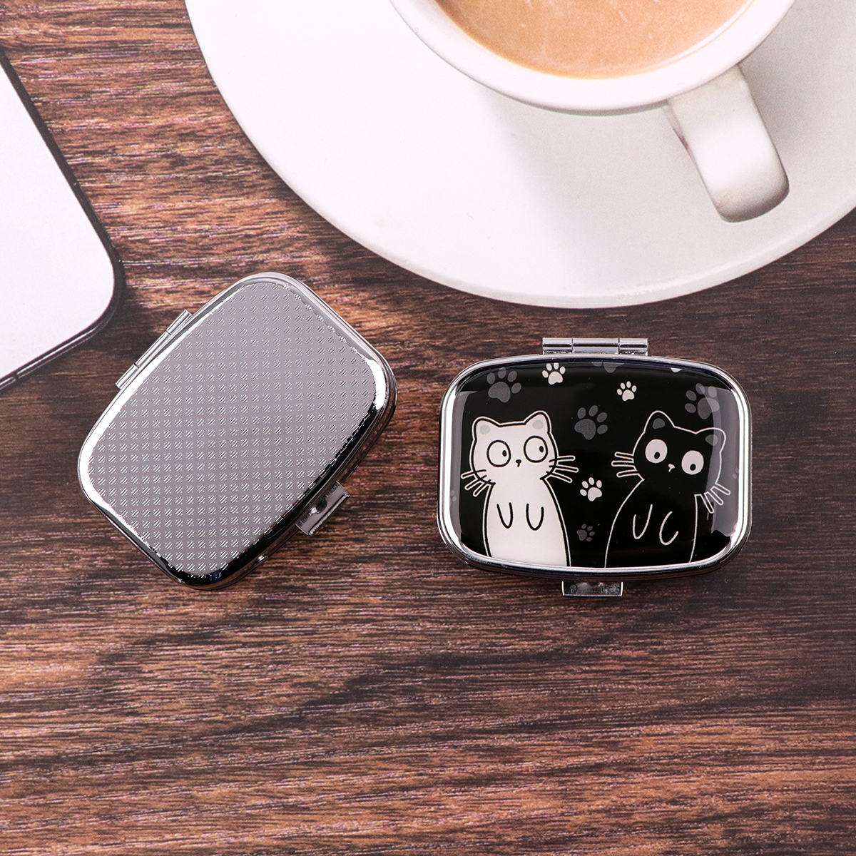 Cartoon Black And White Cat Tr - Travel Accessories Unisex recensione e prezzo