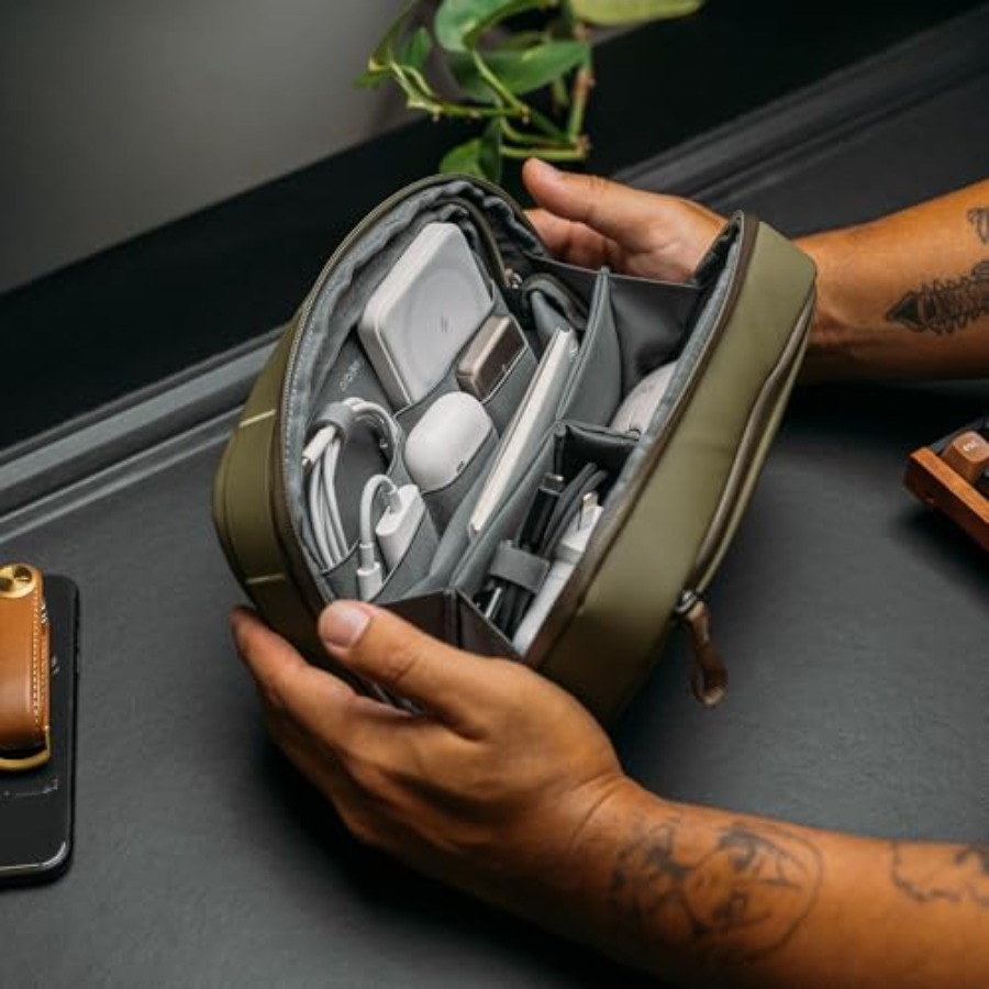 2-in-1 Tech Accessory Pouch wi - Travel Accessories Us recensione e prezzo