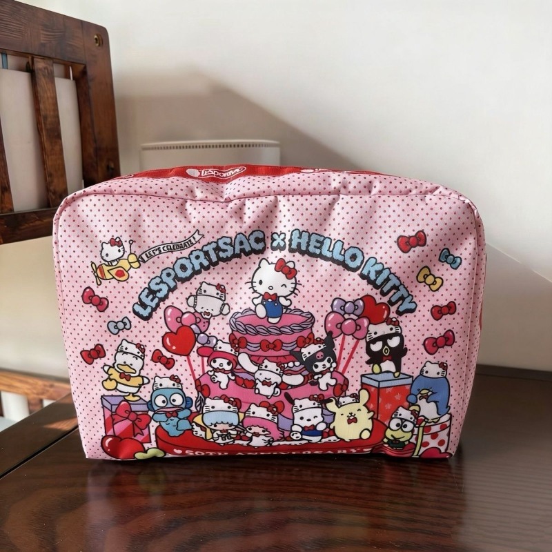 Kawaii Sanrio HelloKitty Limit - Travel Accessories Needed recensione e prezzo