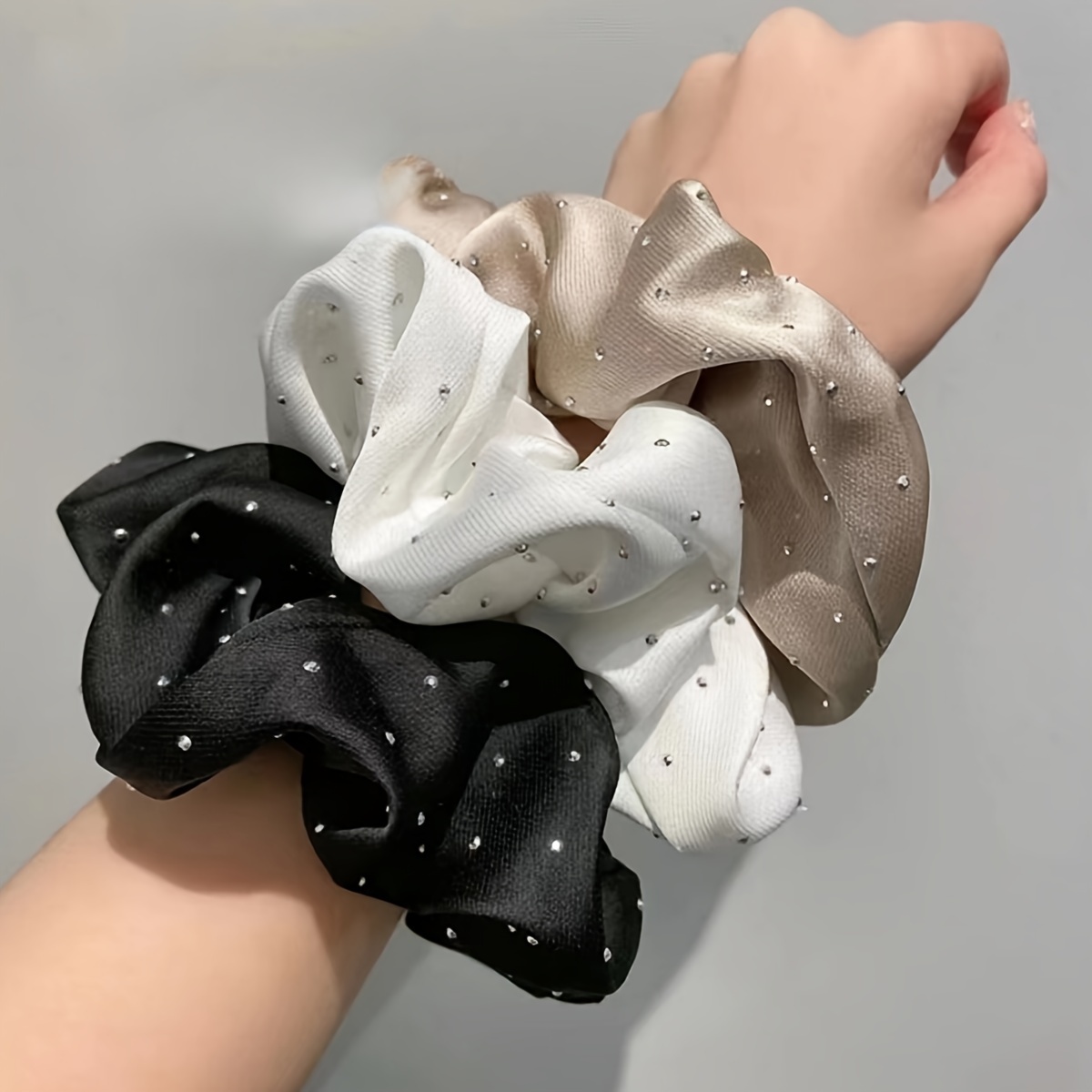 1/3PCS Satin Scrunchies With R - Travel Accessories Aesthetic recensione e prezzo