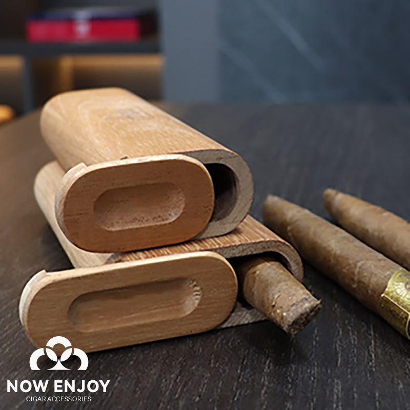 Portable Cigar Case Natural Ce - Travel Accessories Us recensione e prezzo