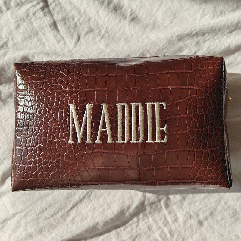 Embroidered Croc Makeup Bag Pe - Travel Accessories Present recensione e prezzo